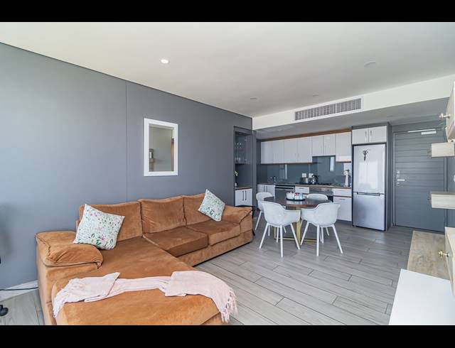 2 BEDROOM APARTMENT FOR SALE IN UMHLANGA RIDGE